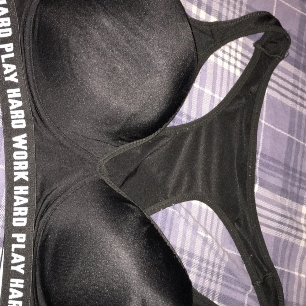 Sports bra